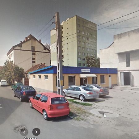 Riverside White Apartment Satu Mare Ngoại thất bức ảnh