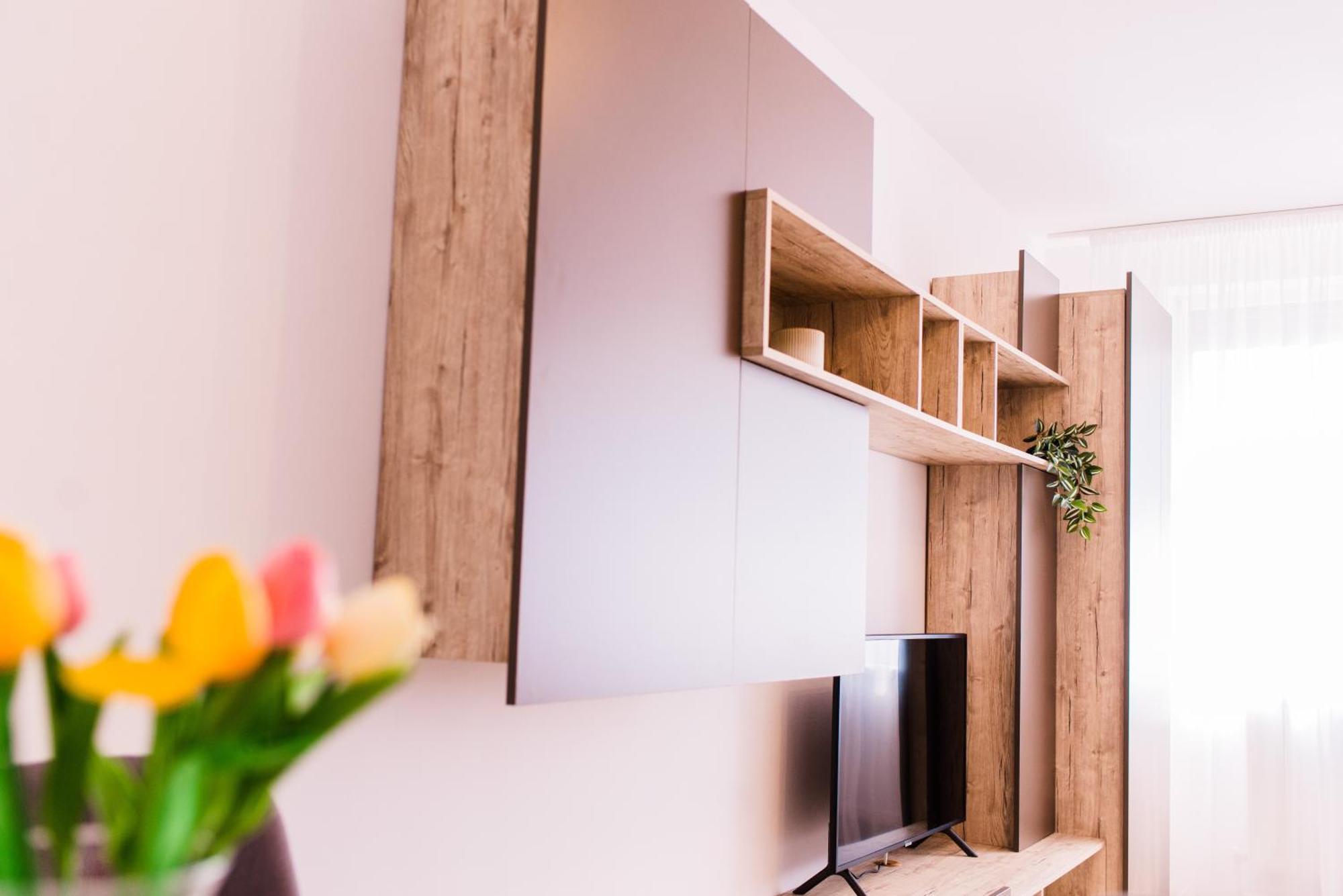 Riverside White Apartment Satu Mare Ngoại thất bức ảnh
